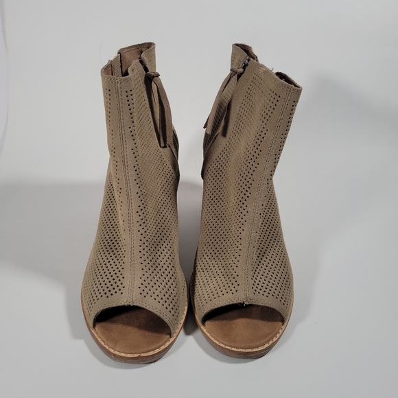 Toms Majorca Peep Toe Heel Suede Tan  - Picture 1 of 9